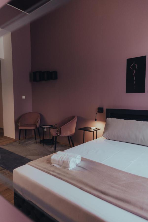 Spa Spa Apartments Vysehrad Prag Exteriör bild